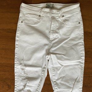 ABERCROMBIE AND FITCH SIMONE HIGH RISE ANKLE JEAN